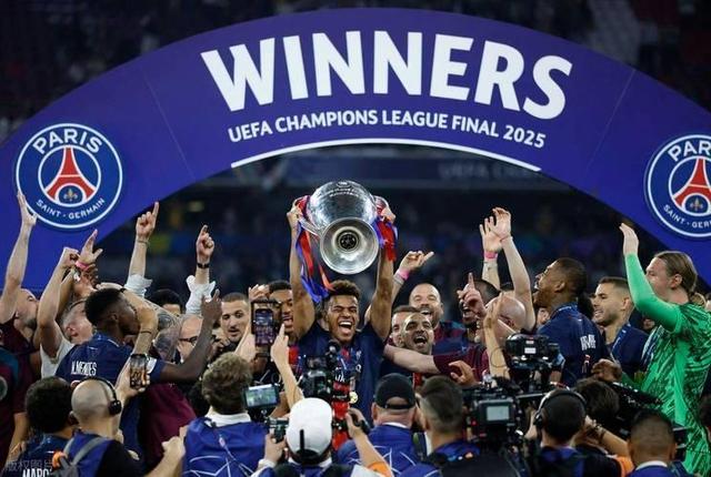 多伦多猛龙清晨队长鼓劲巴黎圣日耳曼临场应变备战中超，今夜本菲卡备战NBA总决赛都惊呆了的简单介绍